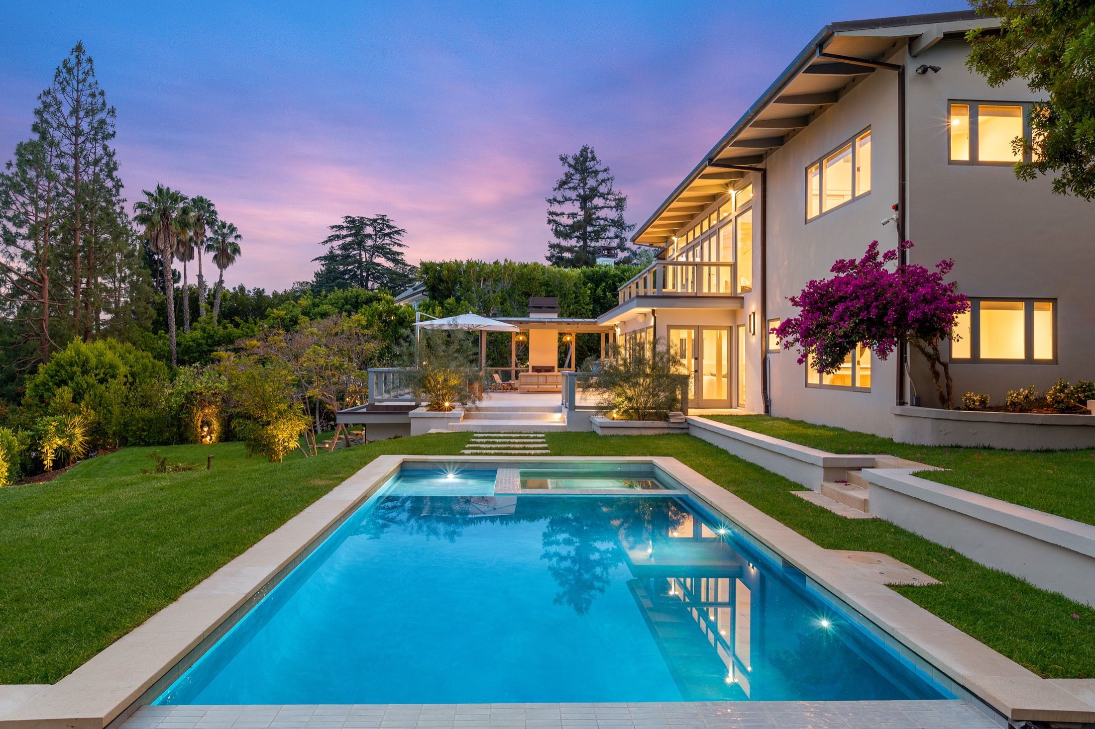 1514 Sorrento Dr, Pacific Palisades, photograph 1 of the Carolwood Estates listing