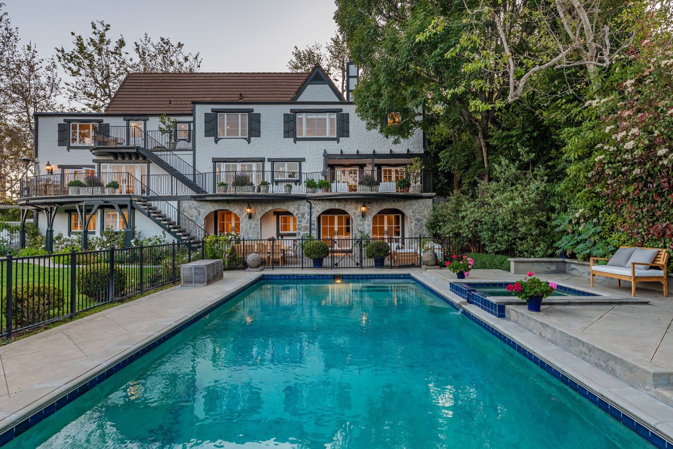 1756 Correa Way, Los Angeles, photograph 1 of the Carolwood Estates listing