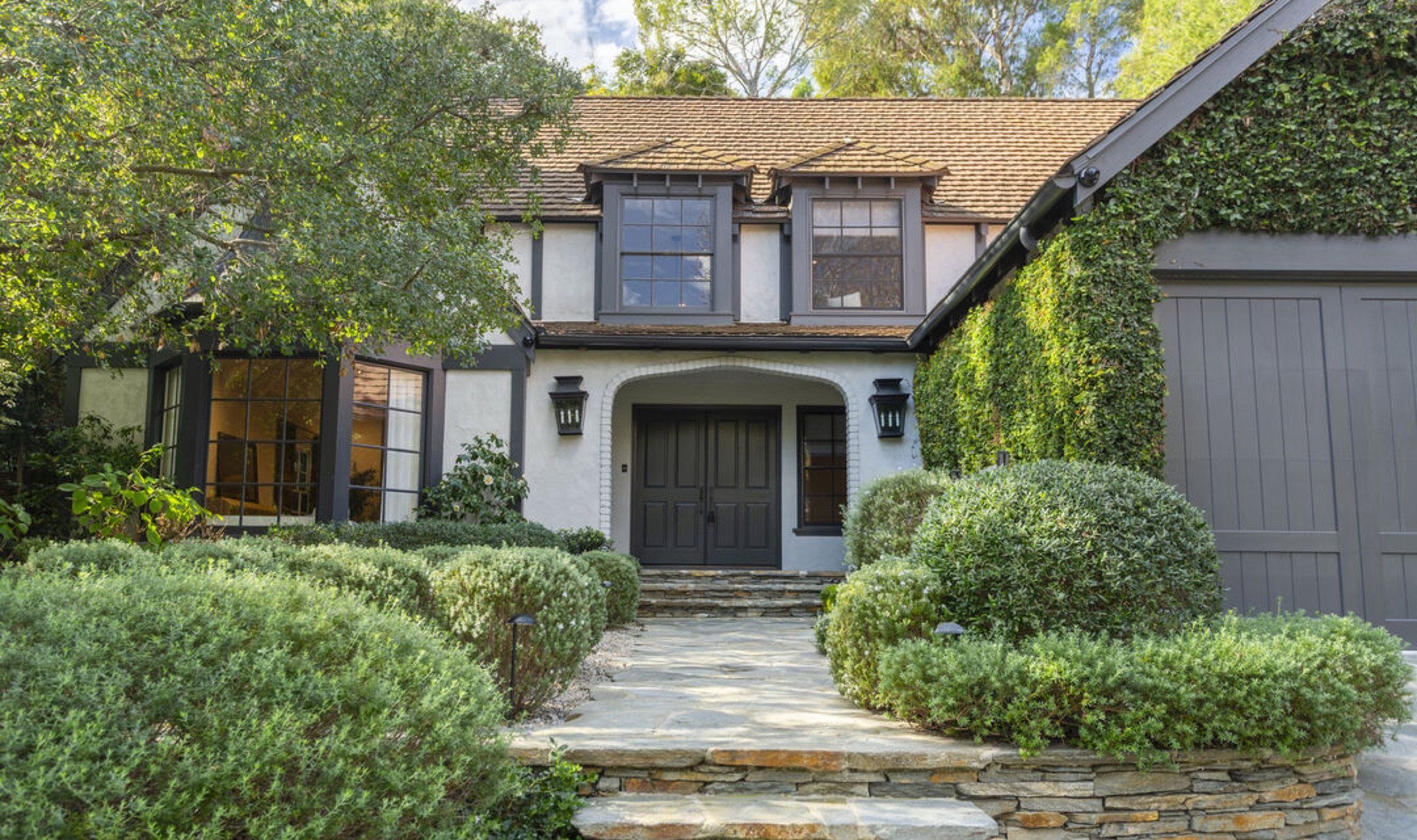 13176 Boca De Canon Ln, Los Angeles, photograph 1 of the Carolwood Estates listing