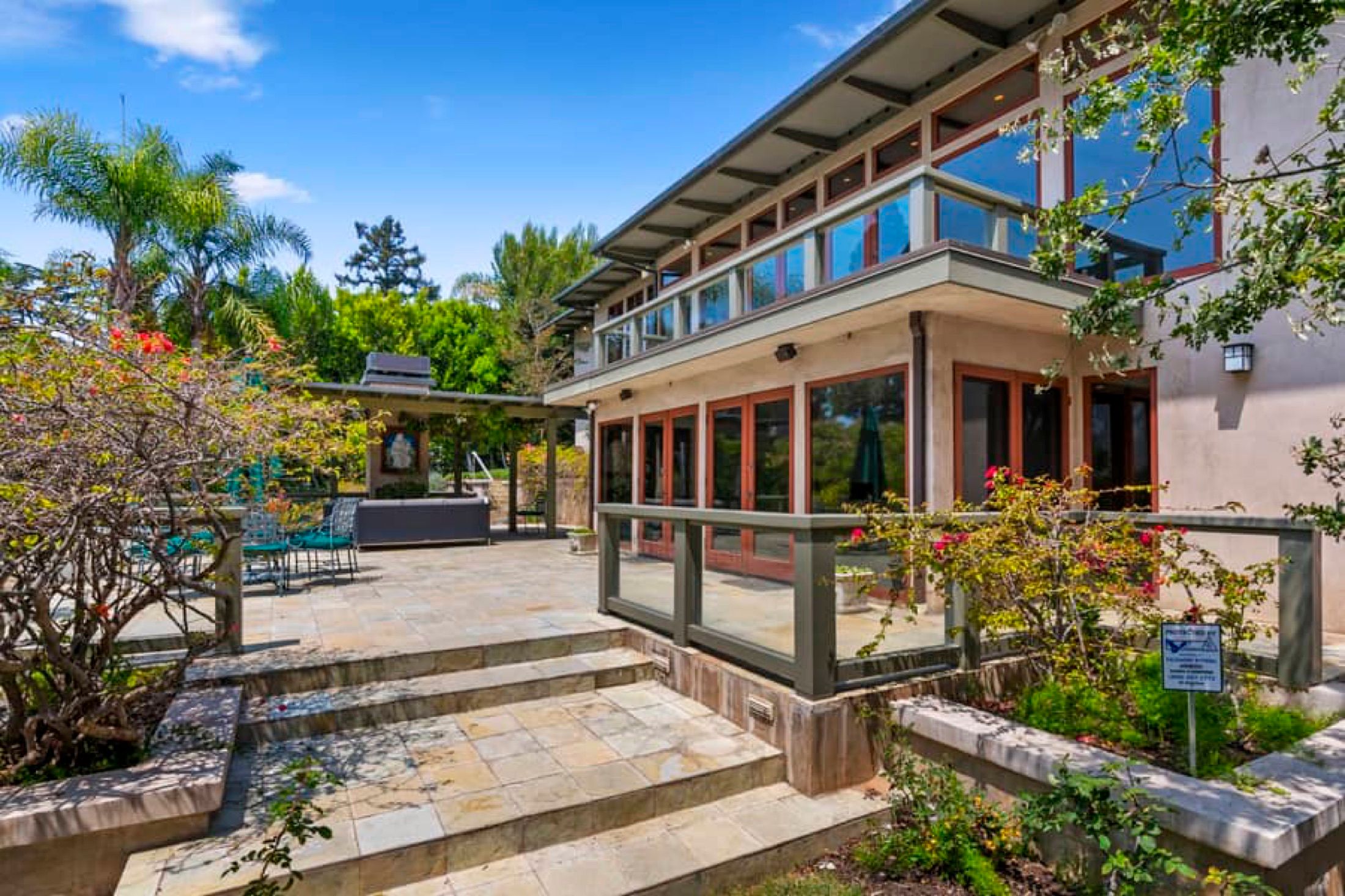 1514 Sorrento Dr, Pacific Palisades, photograph 1 of the Carolwood Estates listing