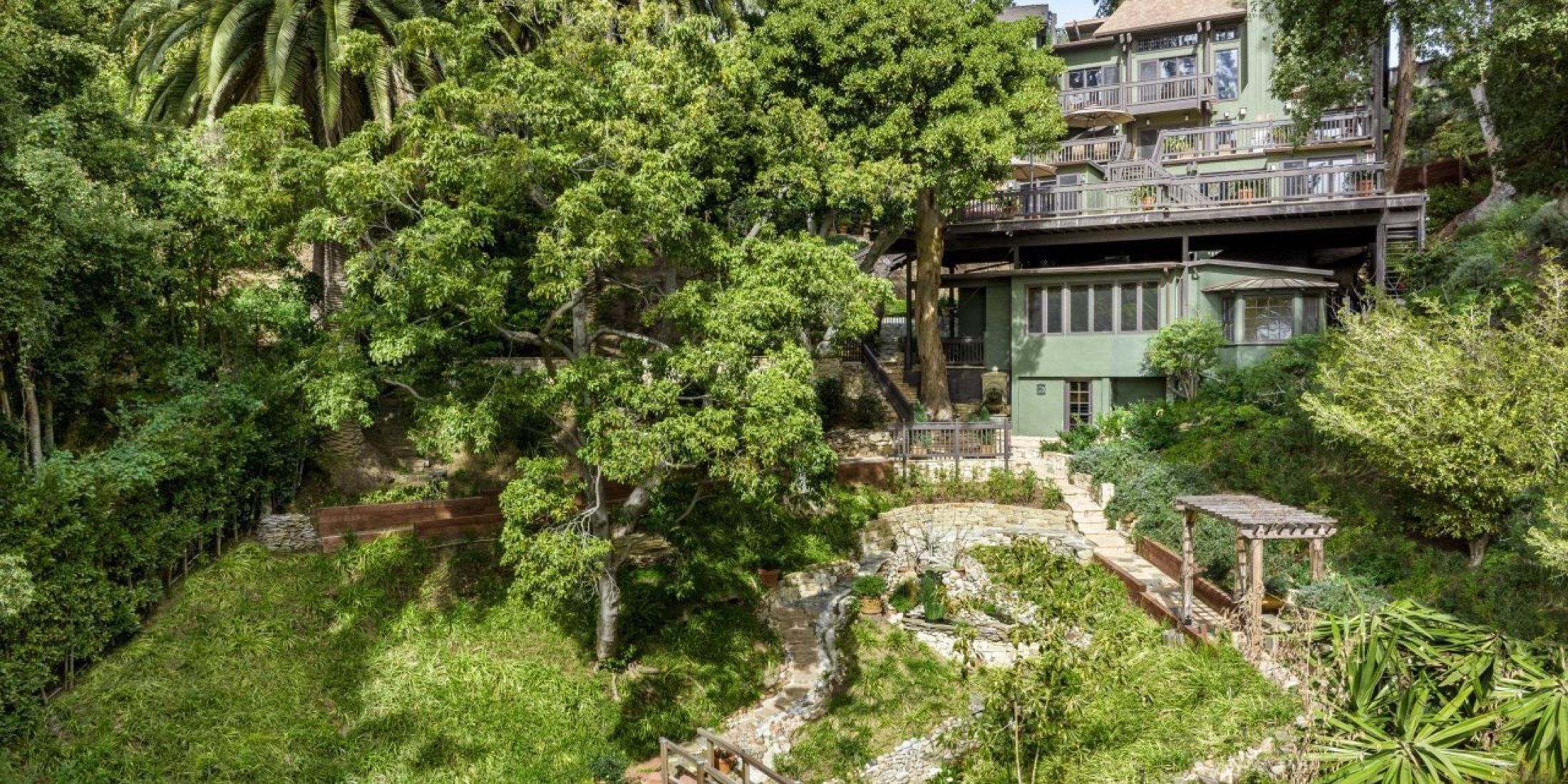1511 Amalfi Dr, Pacific Palisades, photograph 1 of the Carolwood Estates listing