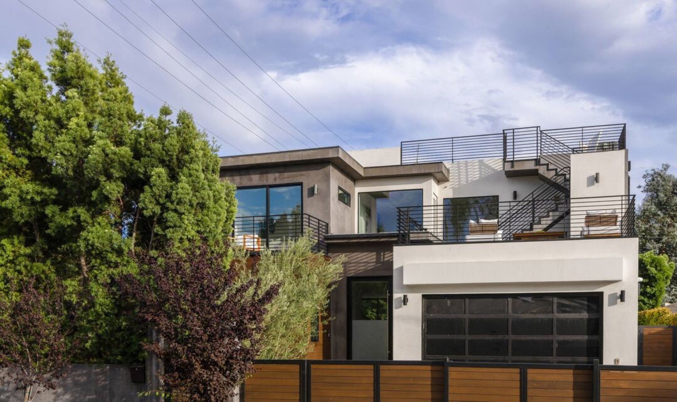 1390 Morningside Way, Los Angeles, photograph 1 of the Carolwood Estates listing