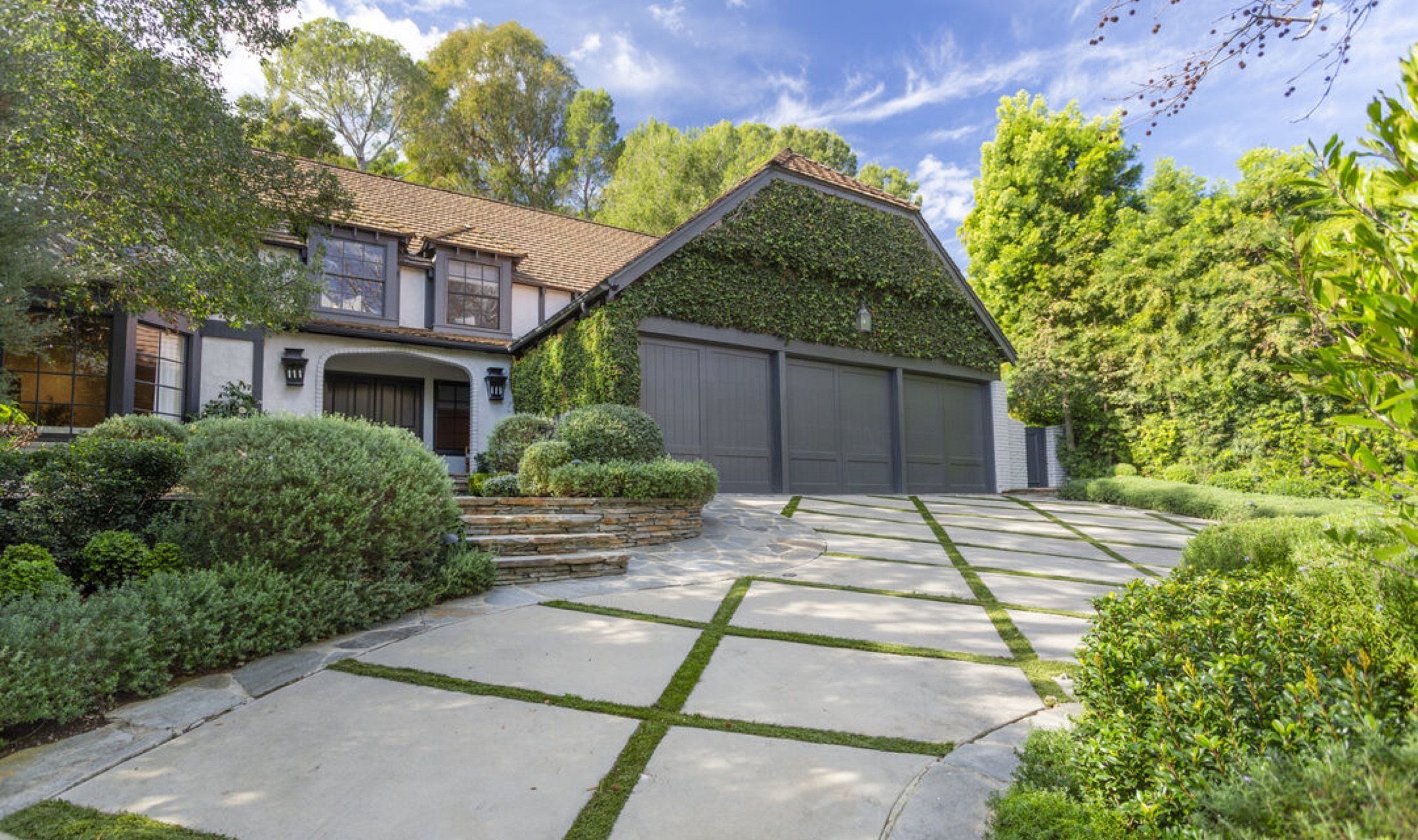 13176 Boca De Canon Ln, Los Angeles, photograph 2 of the Carolwood Estates listing