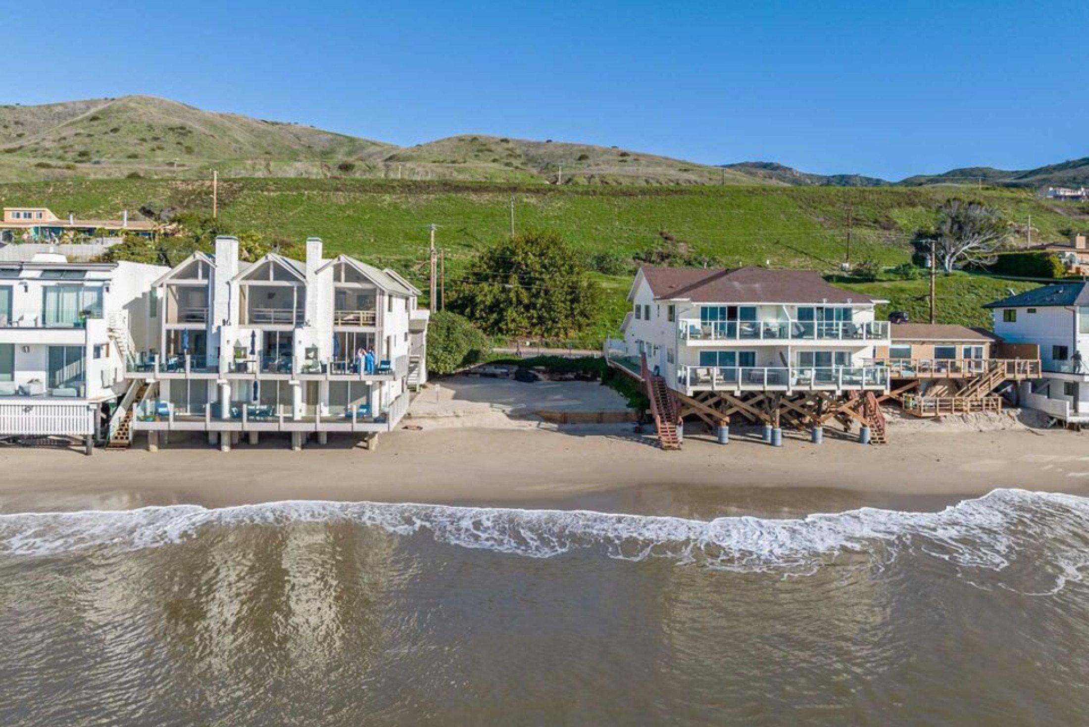 25360 Malibu Rd, Malibu, photograph 3 of the Carolwood Estates listing