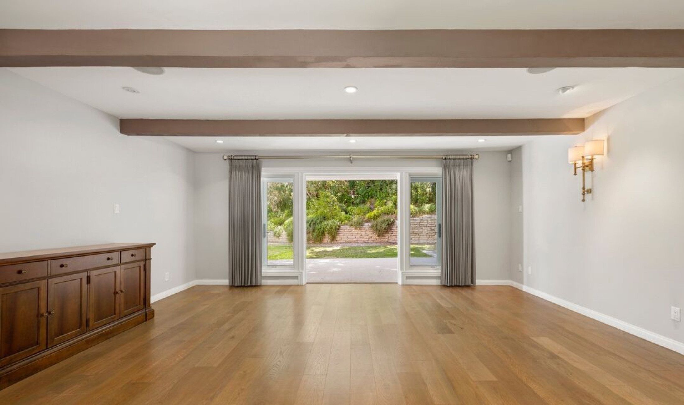 501 Cascada Way, Los Angeles, photograph 6 of the Carolwood Estates listing