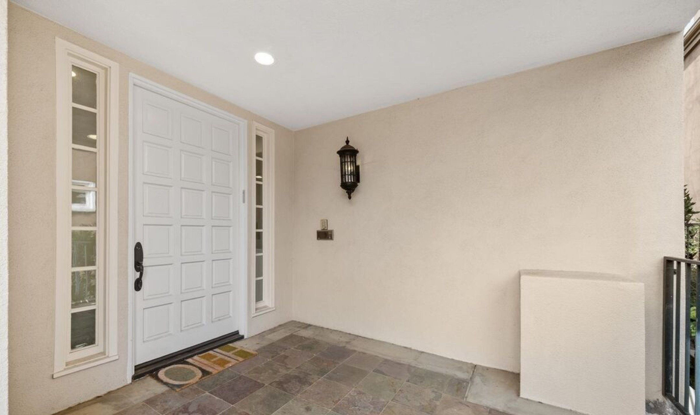 Interior or garden of 11815 Folkstone Ln, Los Angeles, a Carolwood Estates listing