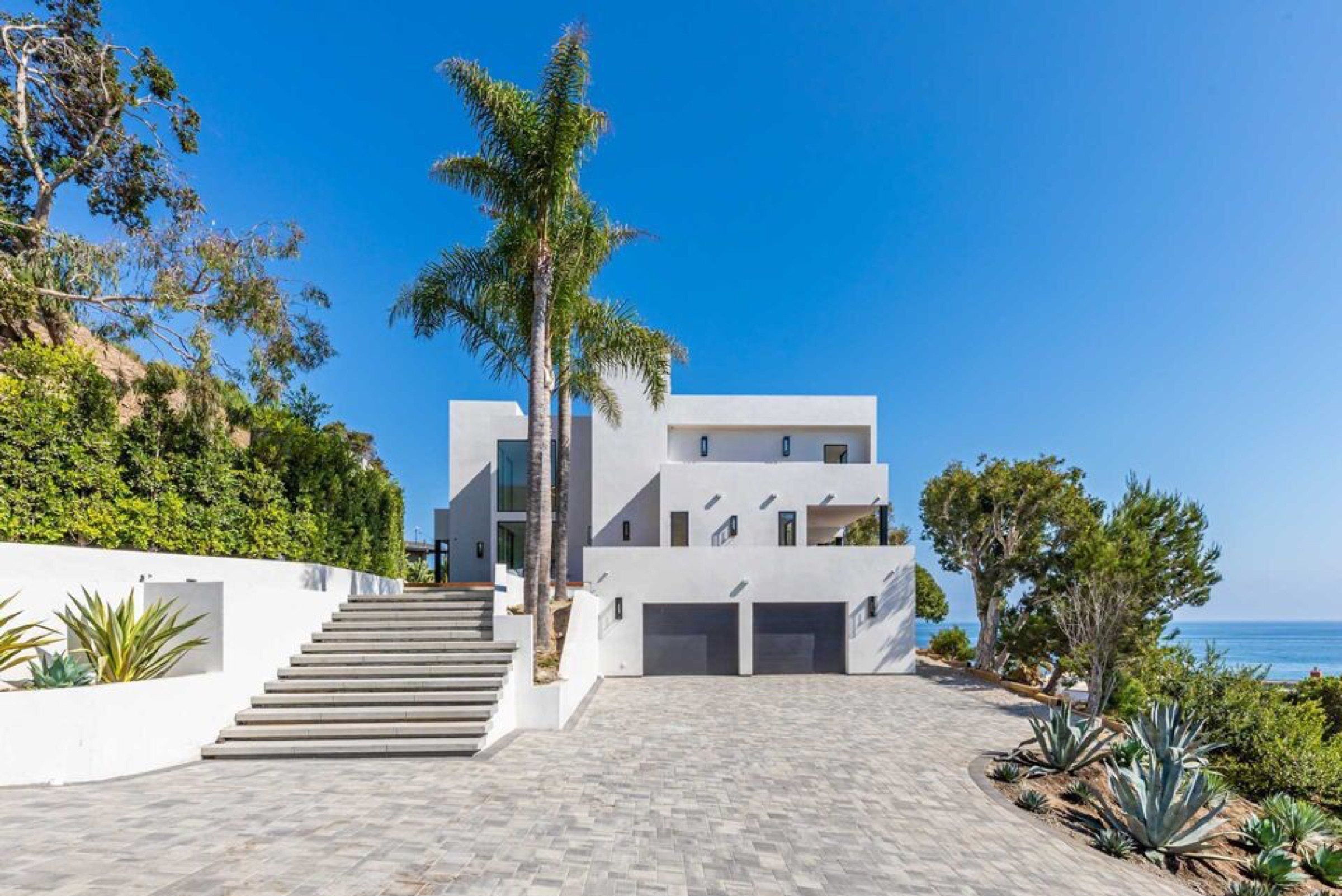 Interior or garden of 25225 Malibu Rd, Malibu, a Carolwood Estates listing