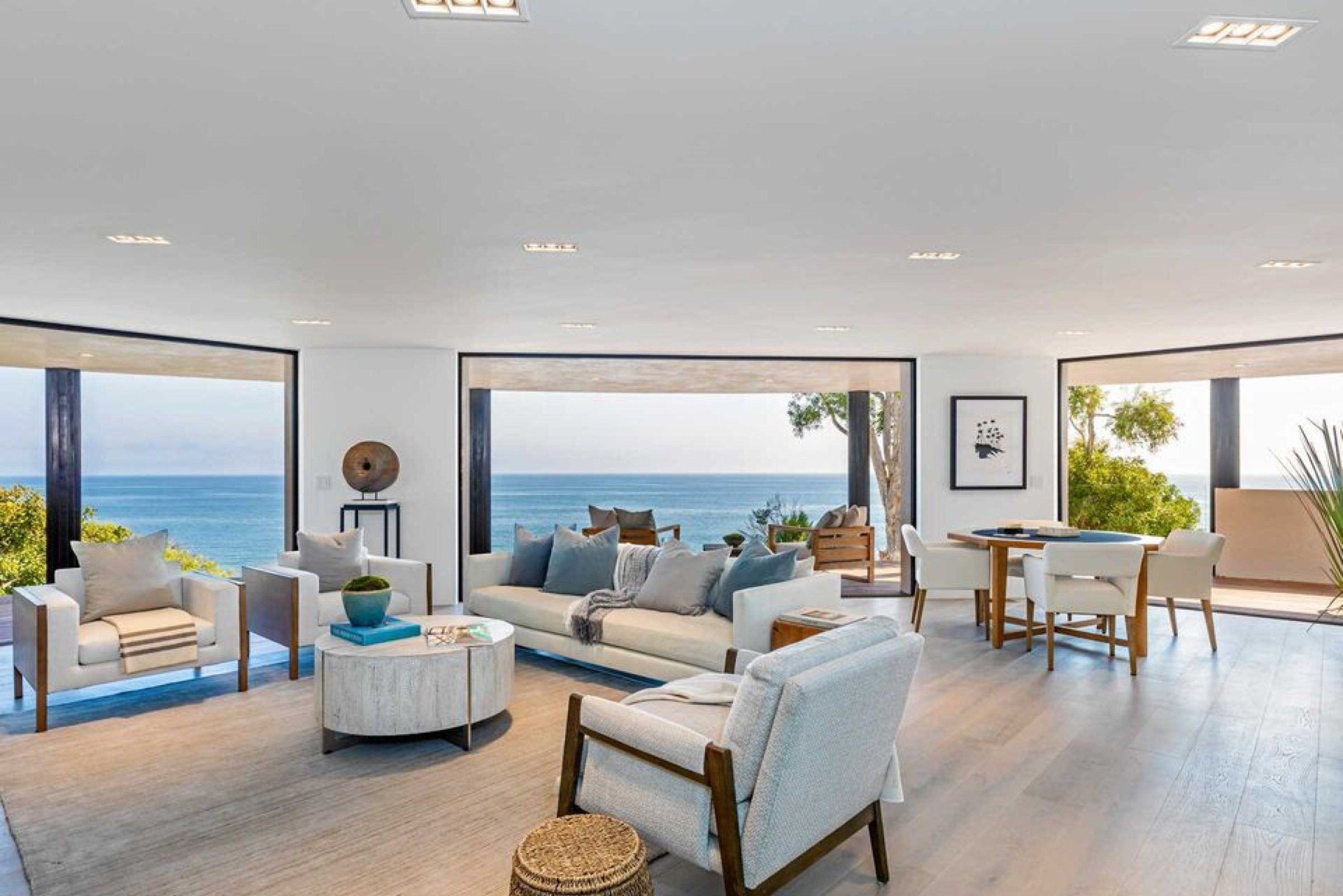 Interior or garden of 25225 Malibu Rd, Malibu, a Carolwood Estates listing