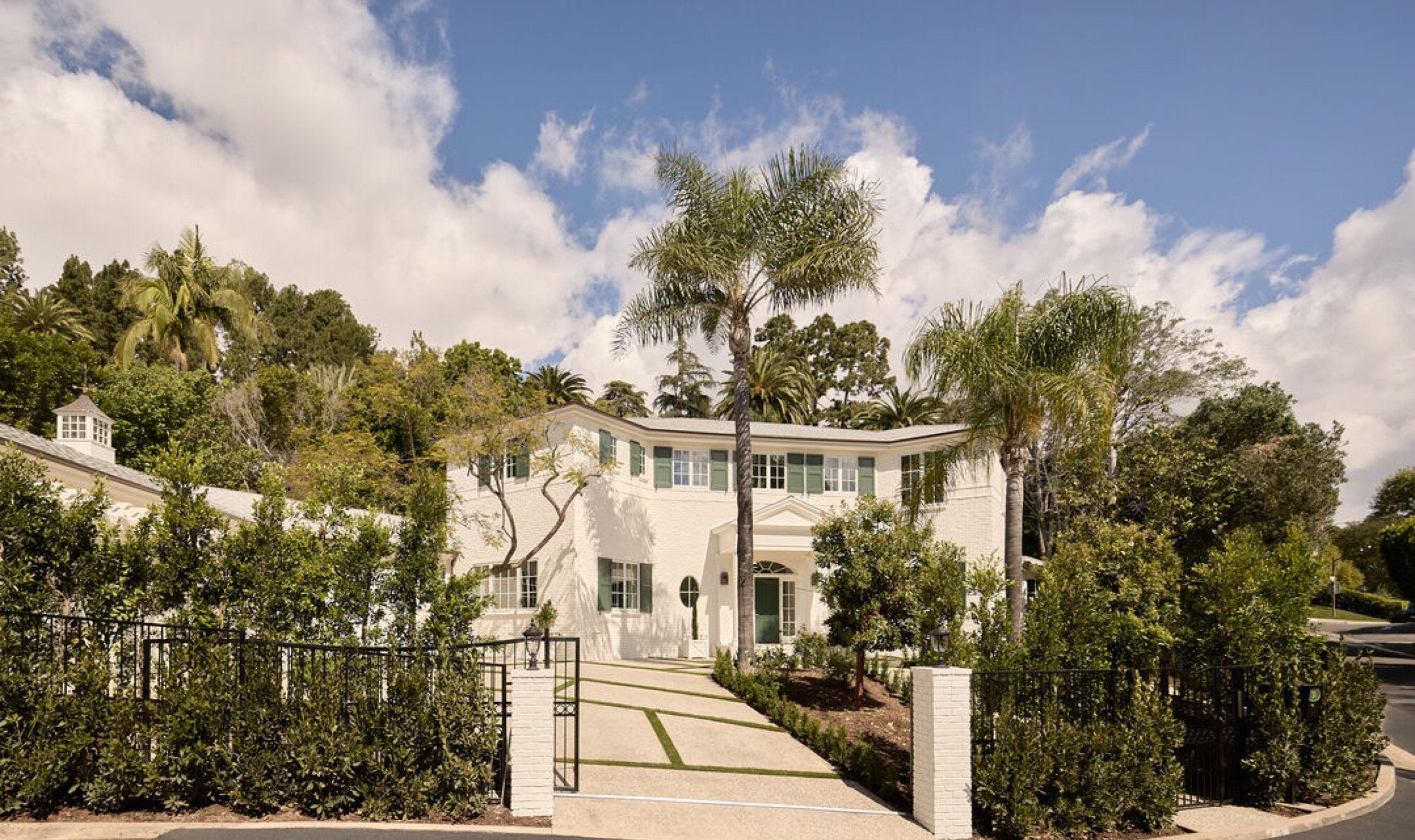 Exterior of 31 Oakmont Dr, Los Angeles, a Carolwood Estates listing