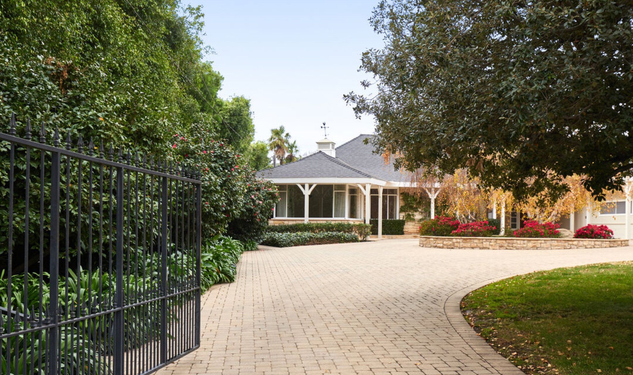 Interior or garden of 501 N Rockingham Ave, Los Angeles, a Carolwood Estates listing