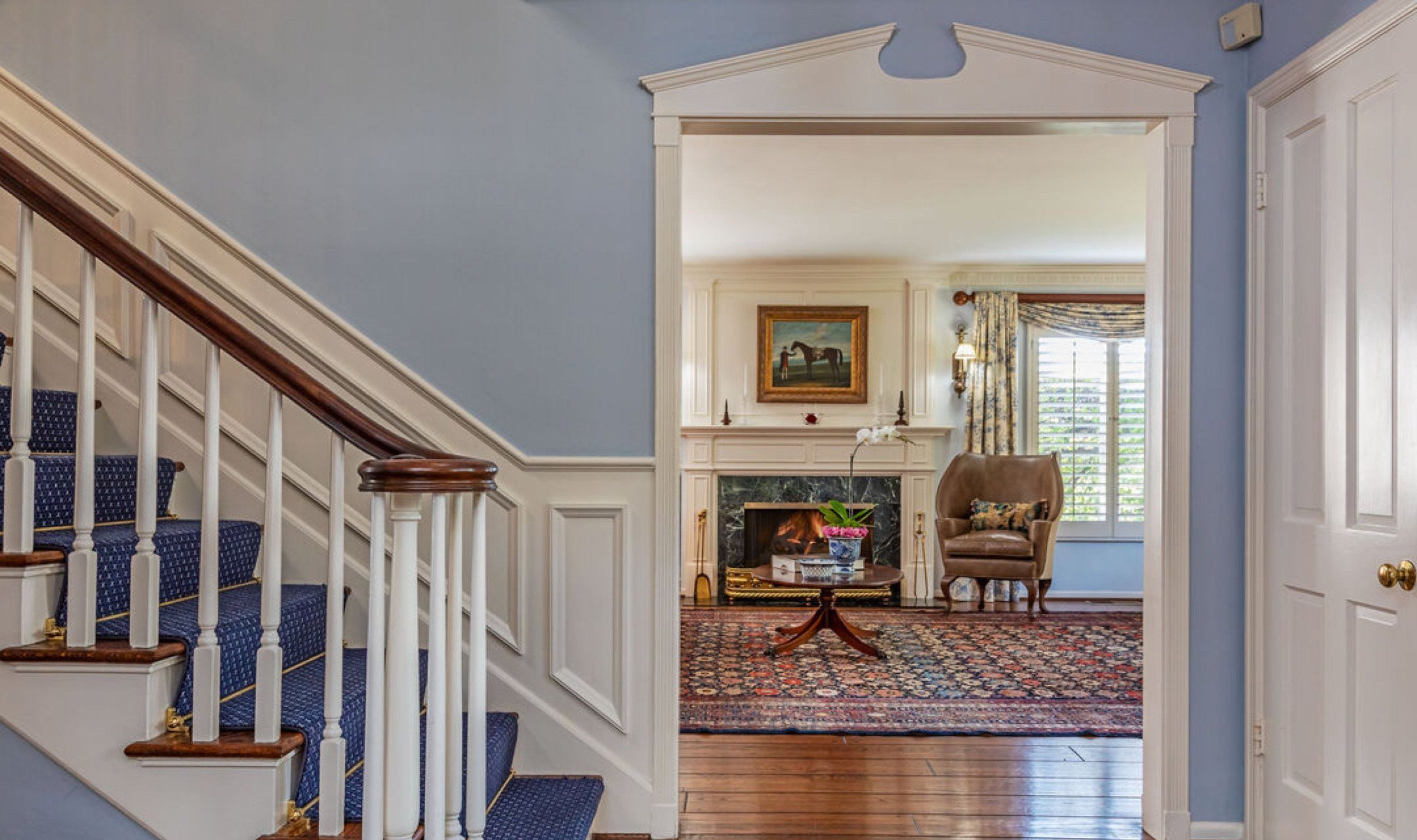 Interior or garden of 710 N Alta Dr, Beverly Hills, a Carolwood Estates listing